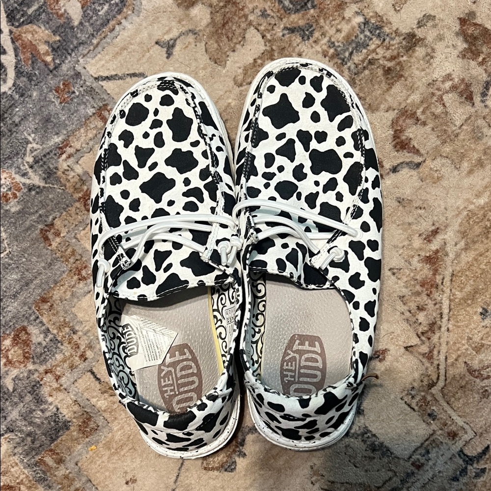 Women’s Cow Print Patterned Sneakers